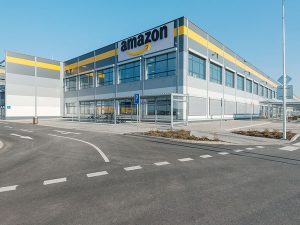 Amazon Goes Gold: Logistické centrum pri Seredi venovalo celkom 28 000 eur na podporu detských onkologických pacientov